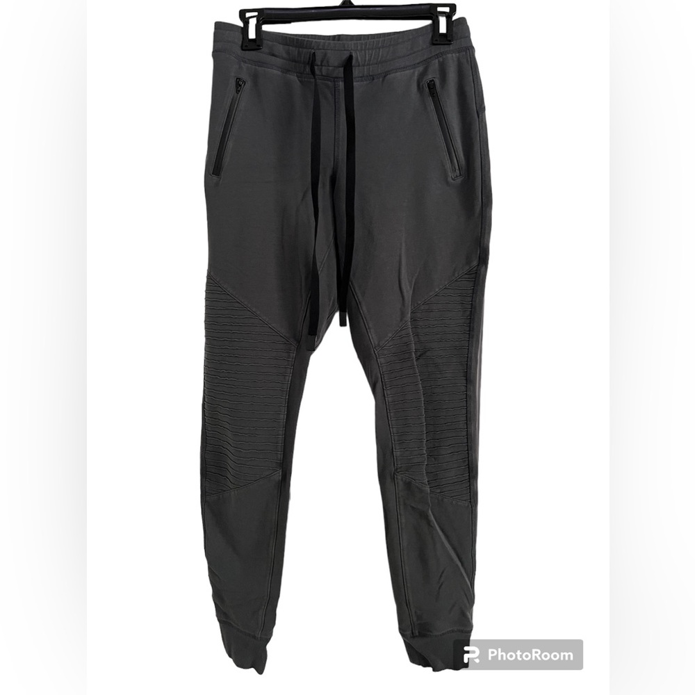 Alo yoga black moto jogger sweatpants size women’s small